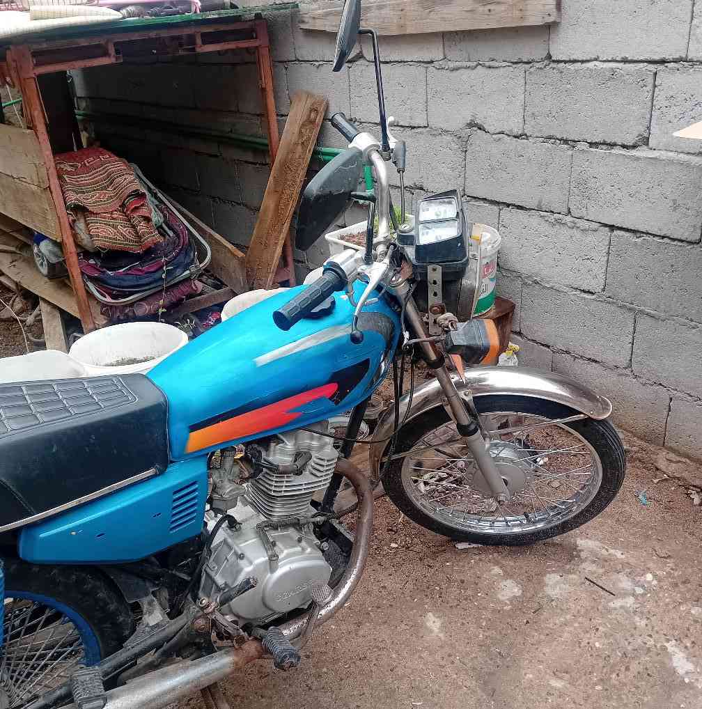 دراجة للبيع 
أدوات الزبير, البصرة


**إذا كنت صاحب هذا الإعلان وتريد حذفه لأي سبب، رجاءا أرسل رسالة إلى الدعم الفني**