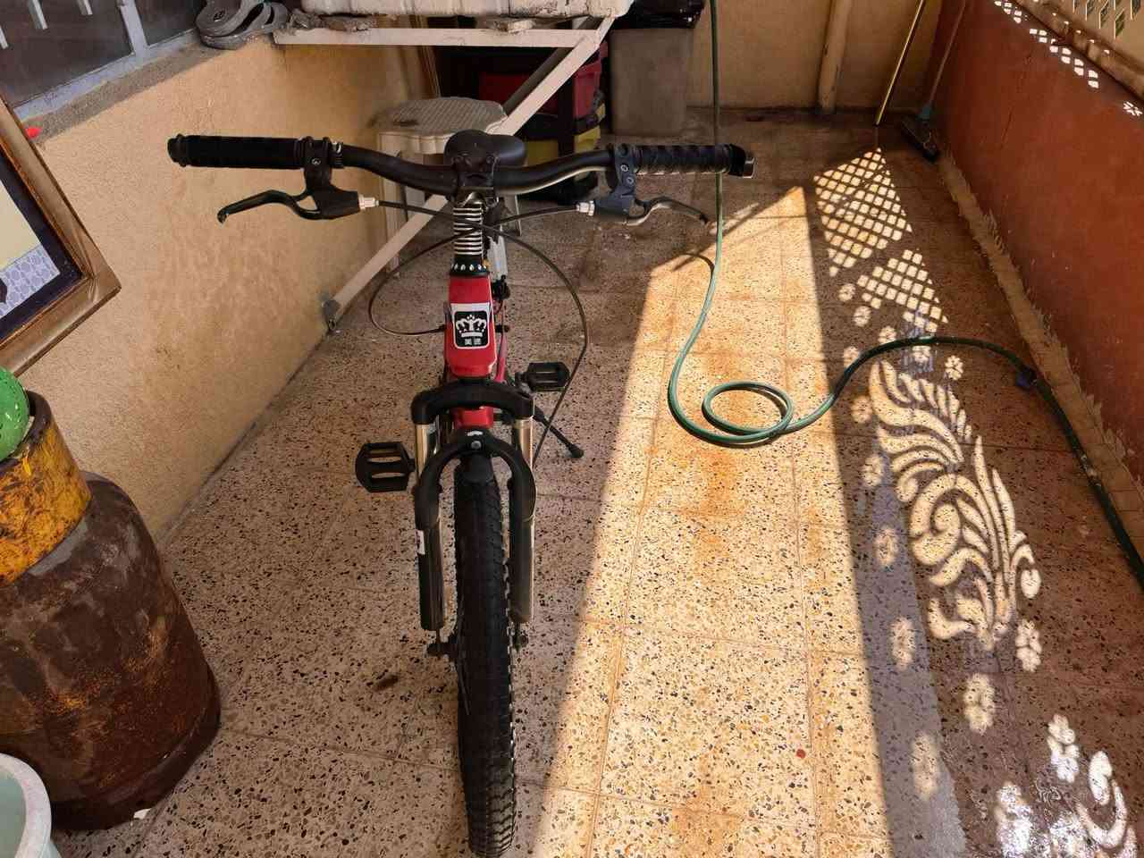 سلام عليكم بايسكل ٩٥ الف وبي مجال الموصل حي البلديات 
للاتصال والاستفسار ***********
