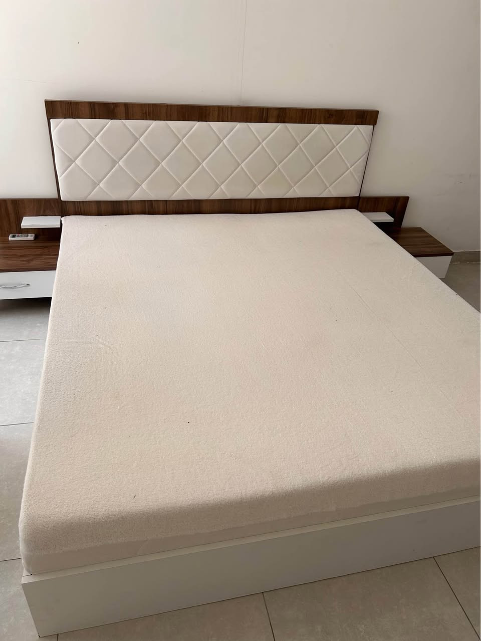 Selling this bedroom set with mattress for $400 أربيل, العراق


**إذا كنت صاحب هذا الإعلان وتريد حذفه لأي سبب، رجاءا أرسل رسالة إلى الدعم الفني**