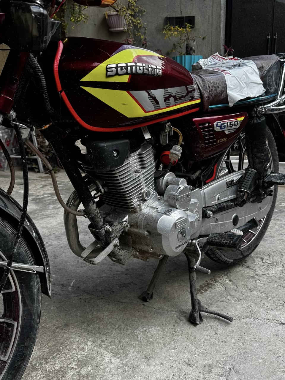 سلام عليكم دراجه 5 كير للبيع يرهم مراوس هم موديل 2024 بعده شركه حيل نضيف اي عيب مابيها سعر 700 وبي مجال مكاني كركوك ***********
