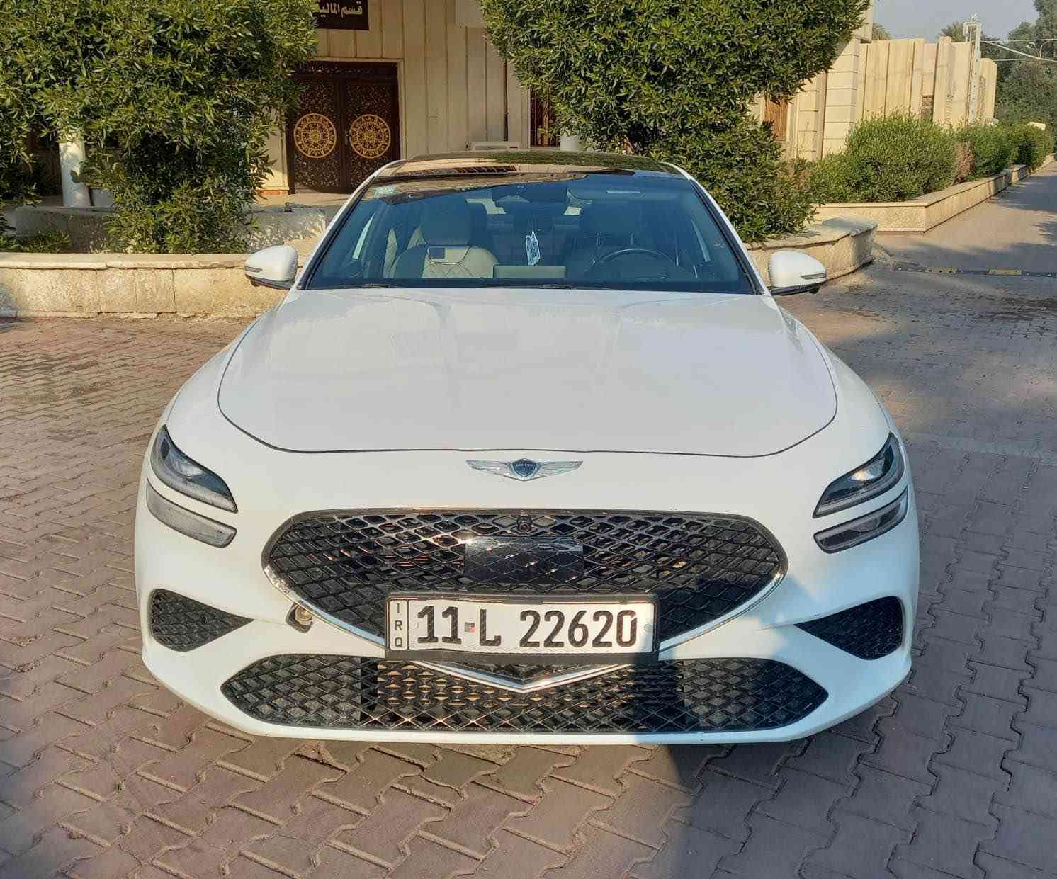 ‏Genesis  G70  2023 PRESTIGE 🩶🩶
‌‎ المحرك / V6 3.3cc twin turbo
‌‌‏376 HP🐎🐎🚀🚀       
رقم بغداد    برستيج اعلى مواصفات 
السيارة تو ويل 
‏(0-100km) 4.8 s🚀🚀🚀
‏‌‎فول مواصفات1/1  اعلى فئة 
‏‌‎  فتحة سقف (بانوراما) 
ماشية.52 الف كيلو متر 
‌‎اللون :- ابيض 
‏‌‎الضرر :-  جاملغ وبنيد 
الصبغ جاملغ فقط بنيد نفس اللون مبدل 
‌‎ المواصفات :- بصمة
‏‌‎:- تشغيل عن بعد
‏‌‎:- كشنات ميموري سيت
‏‌‎:-كشنات تدفئة تبريد 
‏‌‎:- ستيرن كهرباء  + هيتر
‏‌‎:- 5 وضعيات قيادة ( Eco - Comfort - Sport - Sport plus - Costume )
‌‌‏:- Auto Hold
‏‌‎:- شحن وايرليس
‏‌‎:- سستم سماعات Lexicon 
‏‌‎:- داتا شو
‌‎:- داخل جلد ابيض 
‌‎:- سقف كانتارا (شامو)
‏‌‎:- كاميرات جانبية تشتغل مع الاشارة داخل العداد
‏‌‎:- كاميرا خلفية
‏‌‎:- شاشة كبيرة
‏‌‎:- كيجات ديجيتال
‏‌‎:- رادارات امامي وخلفي وجانبي
‏‌‎:- كشنات جلد + كهرباء 
‏‌‎:- 5 كاميرات 360 درجة 
‏‌‎:- حساسات امامي وخلفي
‏‌‎:- نظام تحديد المسار 
‏‌‎:- دسكات بريمبو 6 بستم بلاد 
‏‌‎:-مري شفط +اشارة +تعتيم الضوء 
‏‌‎:- لايت LED امامي خلفي 
‏‌‎:-دخول ذكي مع انارة ترحيب
‏‌‎:-قيادة ذاتية  
‏‌‎:-تحديد مسار+مثبت سرعه تفاعلي يدوس بريك ويمشي تلقائي
‏‌‎:-ويل كروم  
‏‌‎:-مرقم بغداد رقم تحويل بشرط سنويه 
‏‌‎:-  وبعد بيها مواصفات هواي 
‏‌‎ملاحظة :- كير ومحرك وصدر وكهربائيات كله بشرط)
السعر 238 وبيها مجال 
عنواني بغداد البنوك 
*********** بغداد, العراق
