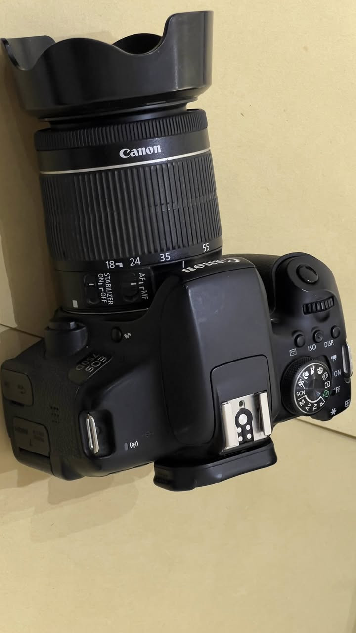 كامرة كانون 750D مع عدسة 18/50 + فلاش كانون اصلي
مع كامل الملحقات جنطة + شاحنة + بطاريات 2
السعر 425 الف


**إذا كنت صاحب هذا الإعلان وتريد حذفه لأي سبب، رجاءا أرسل رسالة إلى الدعم الفني**