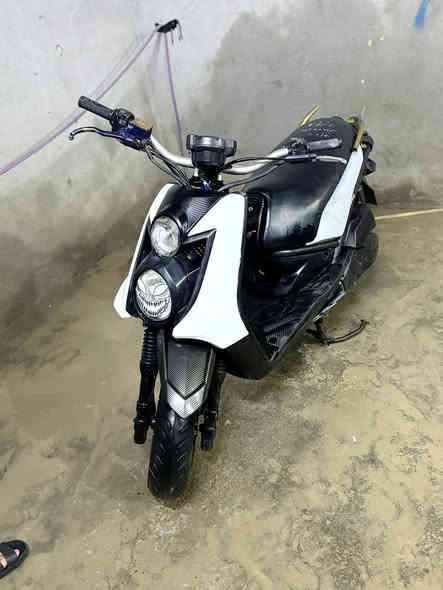 سلام عليكم دراجة سكنس جبلي موديل 2011البيع كفاله عامه دراجه برغي ما ناقصه سعر 1100رق
***********
