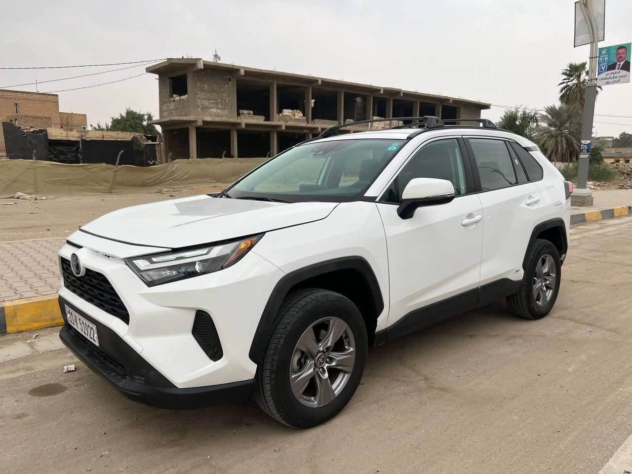 للبيع تويوتا راف فور هايبرد 2023xle
الحادث موضح بالصور 
مكان السياره الديوانية رقمها بغداد 
السعر 243 ورقة  
للاستفسار الاتصال ***********
