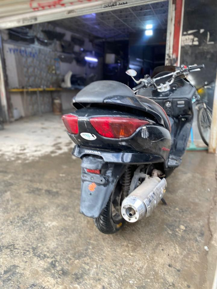 السلام عليكم 
دراجة فورزة صفر ثمانية 
دراجة فول نضافة بس المكينة مجفتة 
تشغيل بصمة نكرة سلف 
السعر 650 وبي مجال 
الرقم 

‭0776 204 0837‬
