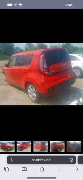 السلام عليكم كيا سول 2019 وارد امريكي بيه صبغ فقط باب السايق ماشيه 57 الف محرك 1600 مكان السياره المنصور *********** السعر 130 وبيه مجال Colombo
