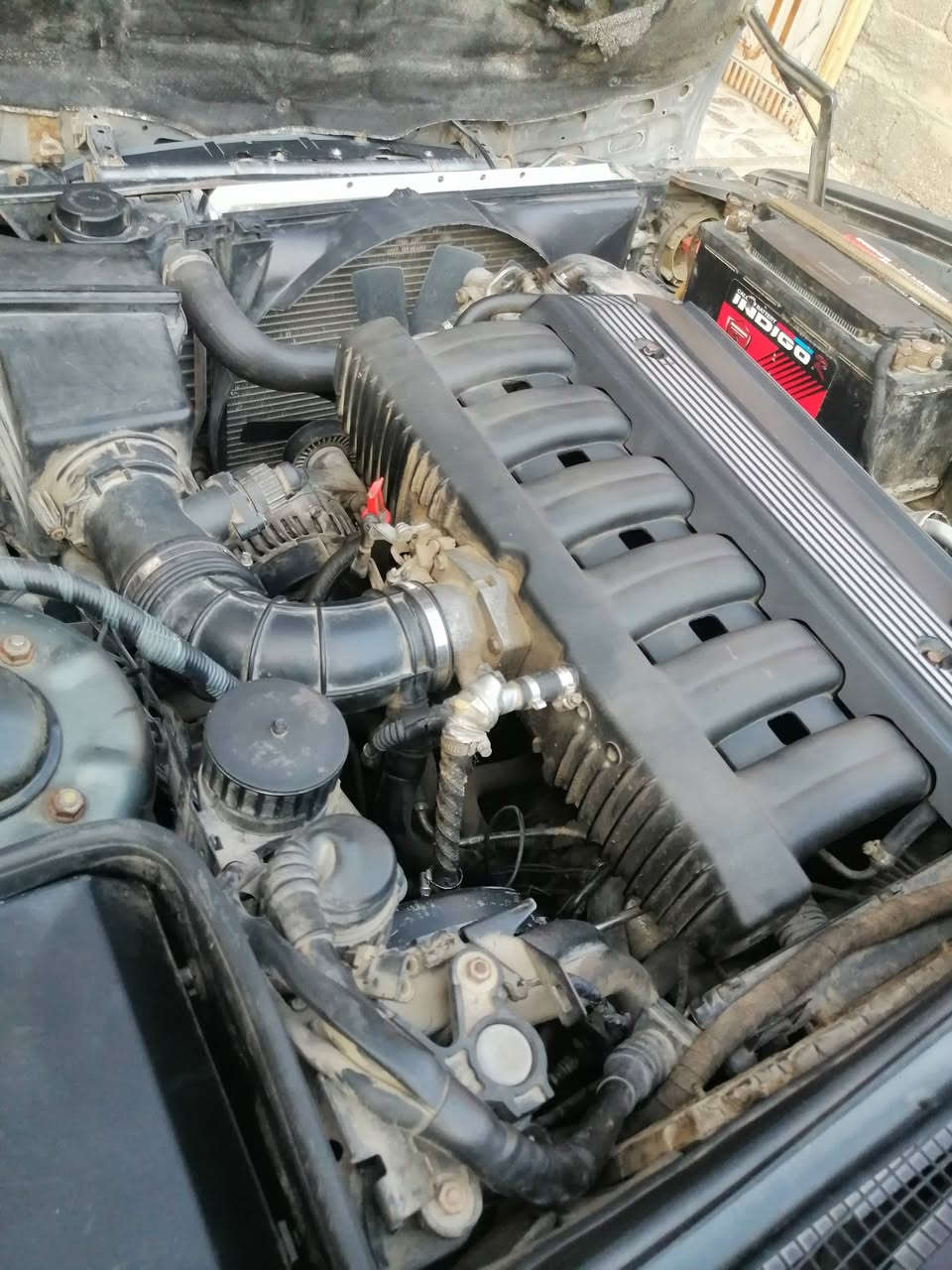 سلام عليكم بي ام 525 مسكر تك فانوس السيارة رقم كربلاء انكليزي بأسمي للـ2029 حدادية جديدة
السيارة بيه كور 
دواخله نظيفه عوزه بس بطانه باب خلفي 
كهربائيات كلها شغالة  جام كهرباء كشن كهرباء تبريد شغال شرط ثلج
 عوزه بس گور السعر 42وبيها مجال
مكان الكوت غير متواجد عالفيس
للاستفسار اتصال
 ***********
***********
