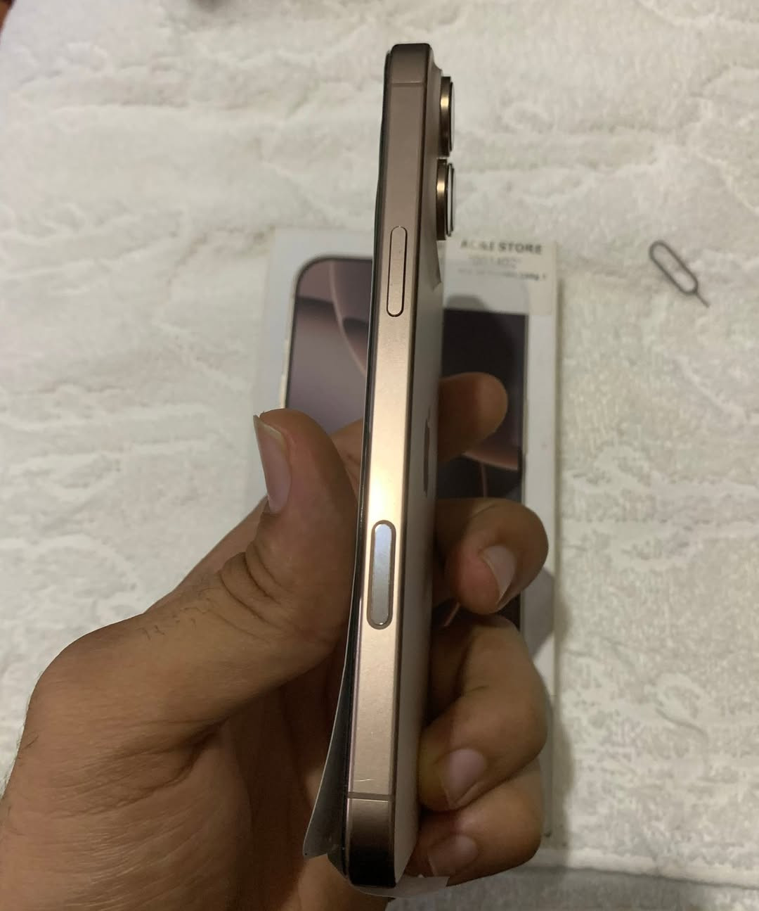 256
B89
Original capl 
With Box 
No tax 
Zero scratch
السعر ٦١ نهائى


**إذا كنت صاحب هذا الإعلان وتريد حذفه لأي سبب، رجاءا أرسل رسالة إلى الدعم الفني**