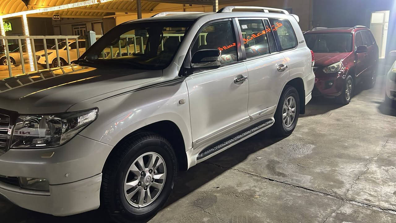 لاندكروز موديل ٩ كفاله عامه من الضربه والصبغ بيه بارد بل مدكر المامي السعر ٢٧٠ مكان السياره البصره رقم الموبايل ***********
