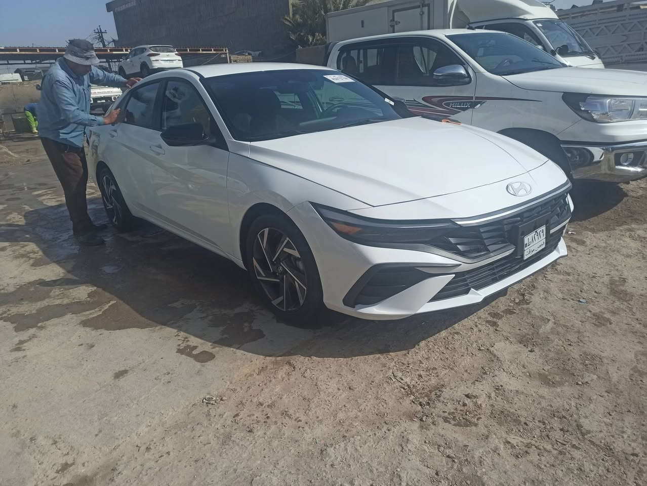 النترا 25 سبورت
السيارة بل حله 
ماشيه 4تالف 
بيه بنيد مثبوغ 
وتبديل الباب لخلف السابق من امريكا 
منفيس بسمي 
السيارة كلشي حلوه 
واتساب 
***********
