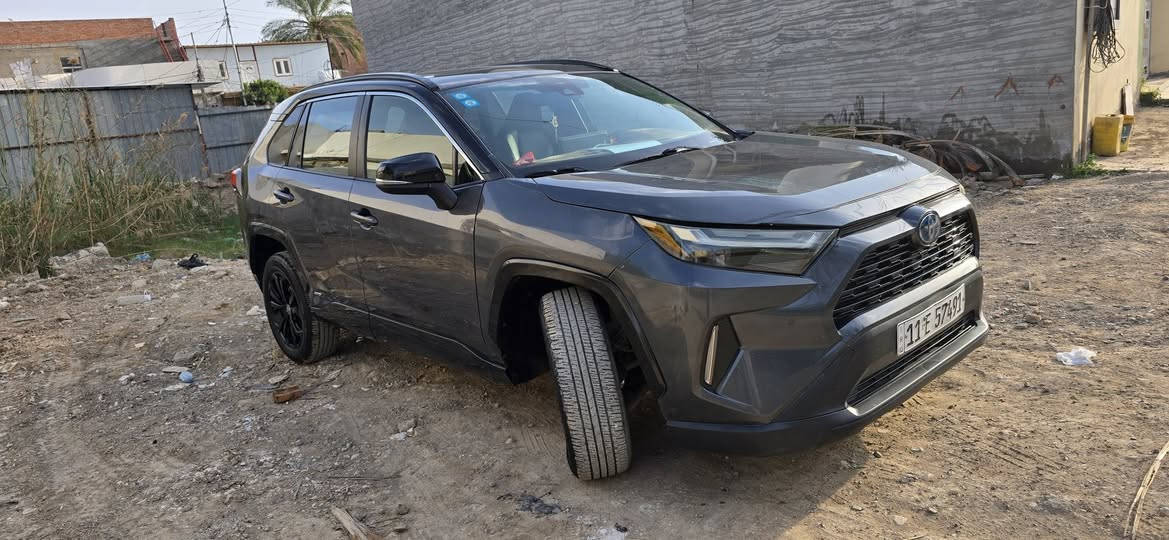 السلام عليكم للبيع فقط
راف فور ٢٣ هايبرد xse وارد أمريكي 
 أعلى. فئة 
فول مواصفات (فتحه انارة داخليه حساسات شاشه الكبيرة كار بلي سماعات مضخم دمام محيطي شحن لاسلكي  انارة لد امامي ع السويج ) 
رقم بغداد بأسمي
ماشية ٤٠ الف وقابل للزيادة 
بدون شواصي وبدون لغود 
السيارة مال جناي خير من الله بعده بريحة الشركه والكاعية مدوشمة مكانها بعقوبة ديالى 
للاستفسار اكثر الاتصال على الرقم 
***********
