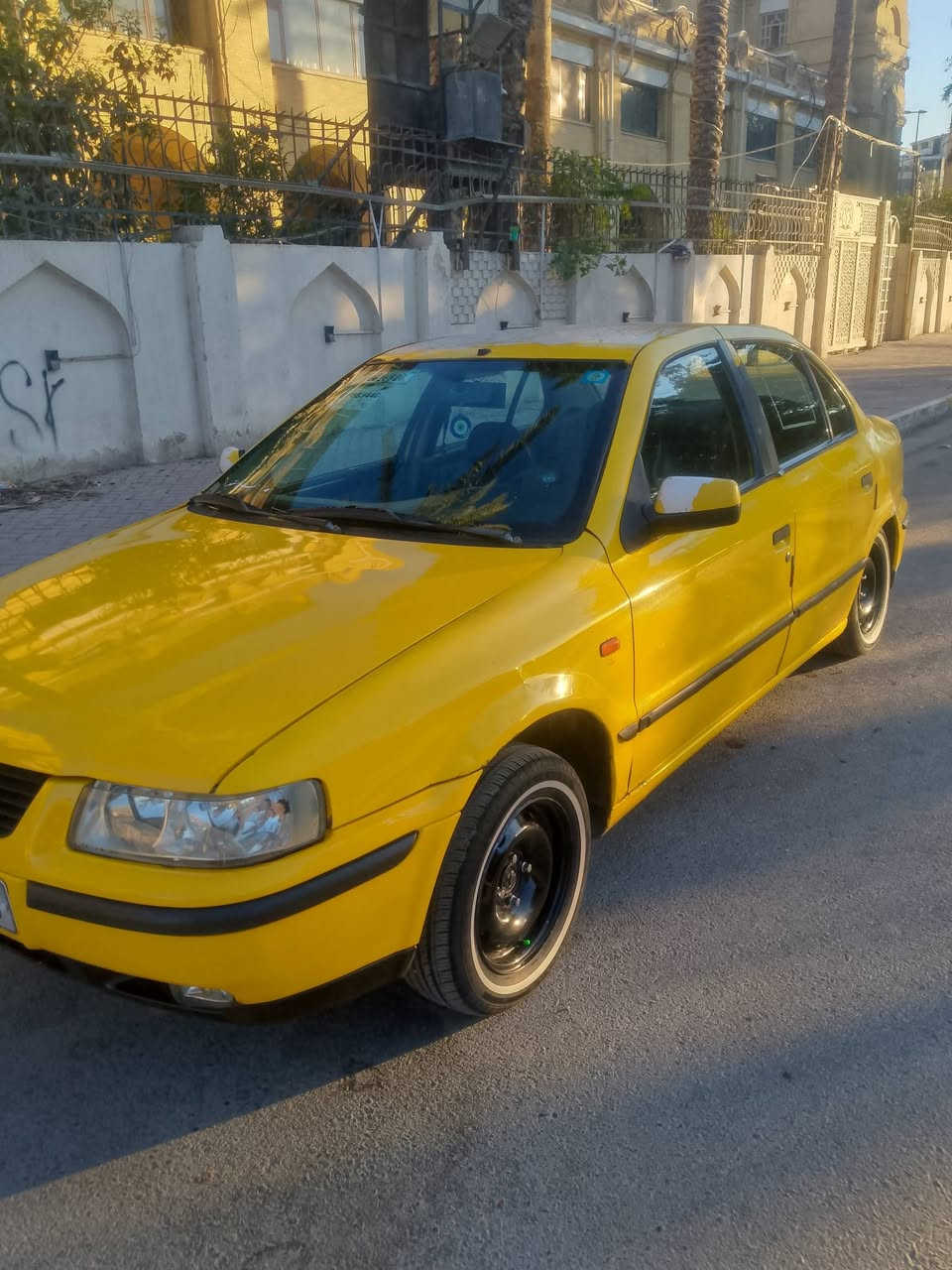 سلام عليكم خوان سمند للبيع
موديل ١٠ كير و مكينه خير من الله هئيه و غرامات صفر تحويل ثاني يوم تبريها شغال بس جفتت المكينه و راح الغاز صدرها ٥٠ بل ميه 
السنويه لل٣٠ السعر ٢٨ و بيها مجال مكاني بغداد مدينه الصدر ***********
