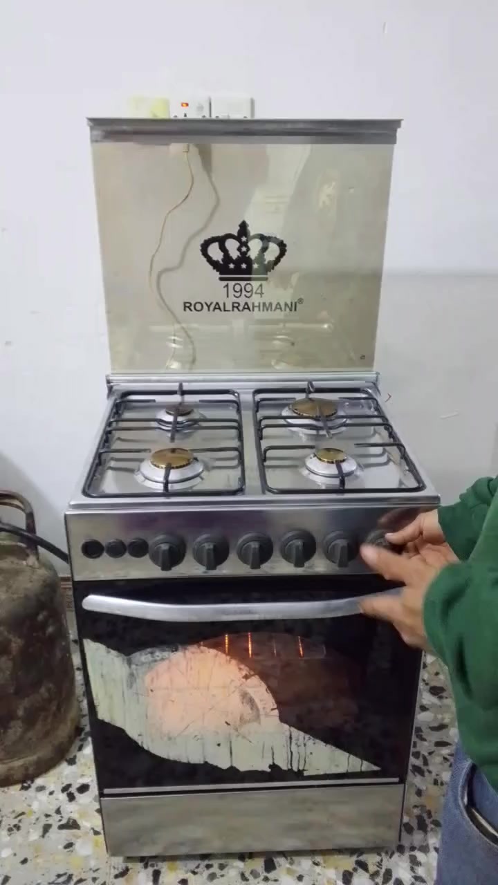 السلام عليكم طباخ شغال مثل مموضح بتصوير ب125موجد توصيل


**إذا كنت صاحب هذا الإعلان وتريد حذفه لأي سبب، رجاءا أرسل رسالة إلى الدعم الفني**