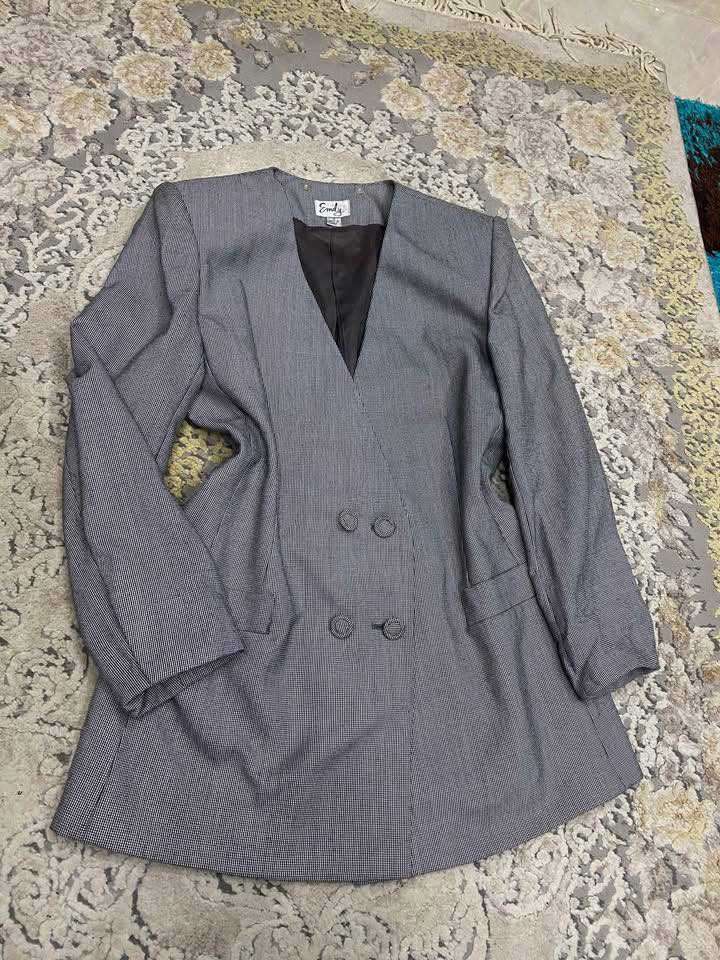 جاكيت بليزر ربيعي مقاس ٤٢ /٤٤للبيع ٨ دنانير شامل التوصيل


**إذا كنت صاحب هذا الإعلان وتريد حذفه لأي سبب، رجاءا أرسل رسالة إلى الدعم الفني**