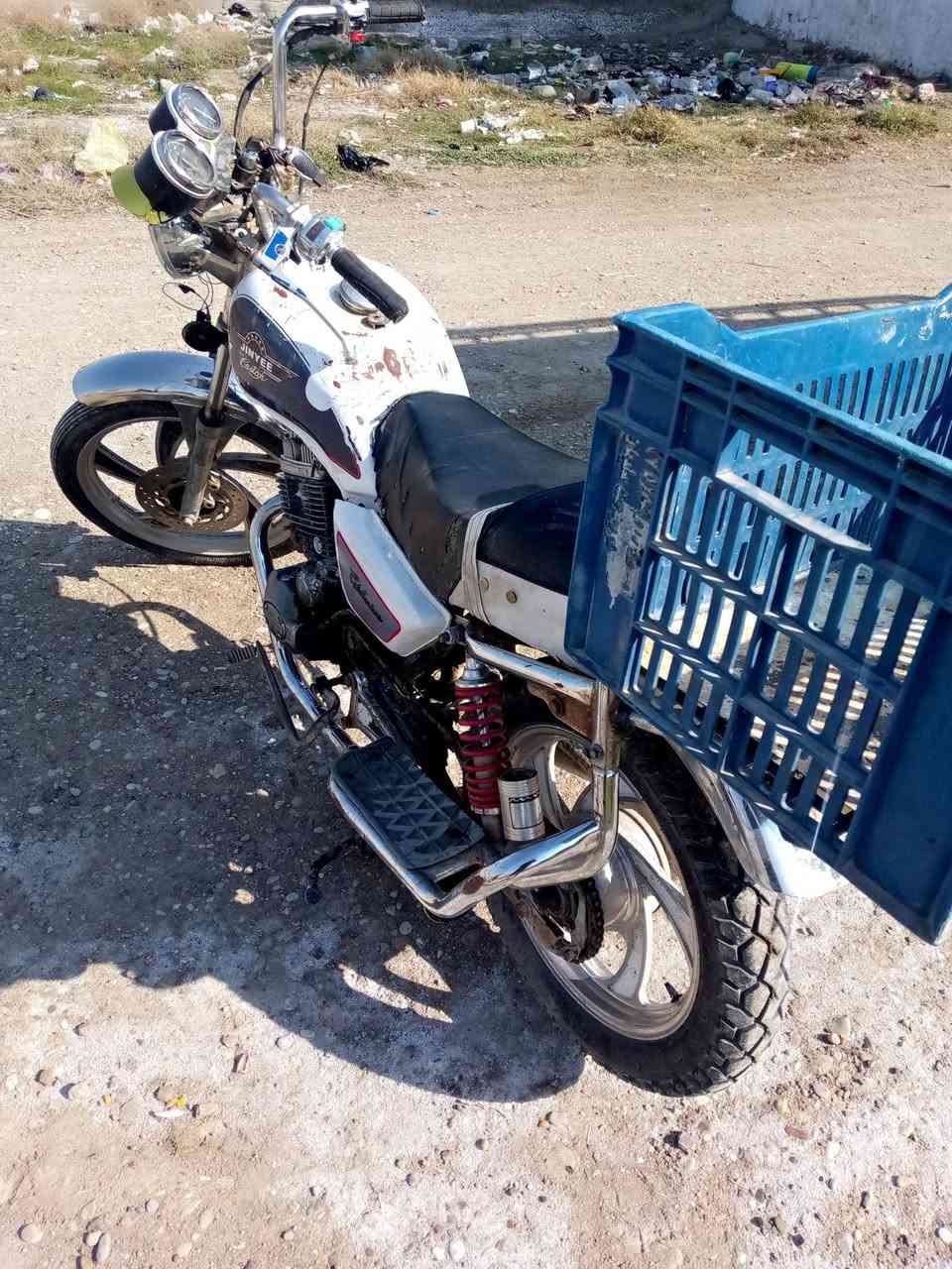 سلام عليكم دراجه جني موديل 2010اوراق موجود كهربائيات شغاله سلف تايرات تخم امامي خلفي  السعر 250وبيه مجال مكاني ديالى شهربان رقم ‏‪***********‬‏خاص ما متواجد
