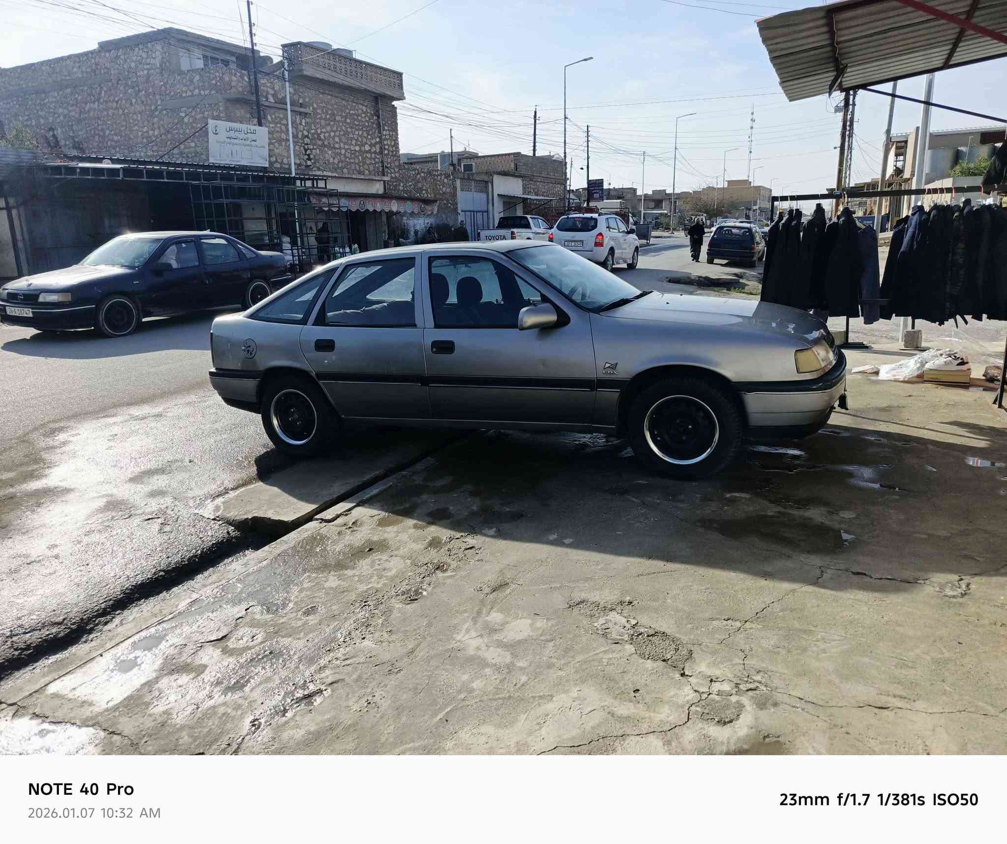 للبيع فقط — الرجاء عدم مراوسة أو طلب التقسيط 🚗
‏🔹 أوبل فكترا موديل 1993 ✅ كير عادي ✅ محرك 2.0 ✅ السيارة نظيفة ✅ بسمي (سنوية) ✅ كوبون البنزين ساري لغاية 2028 ✅ المحرك والگير بحالة ممتازة، والفحص (التراي) بأي مكان يعجبك.
‏💰 السعر: 35 ورقة ويوجد مجال بسيط للمشتري الجاد.
‏📞 للاستفسار: *********** سنجار, نينوى

