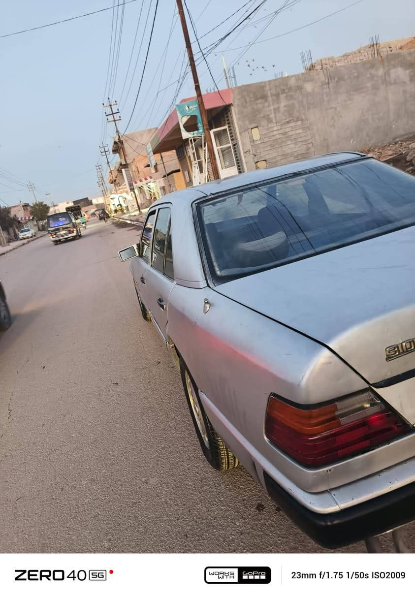 السلام عليكم 
دب للبيع موديل 87 مكينه وكير بطه 2500 مكفولات قواعد  بلادية سيارة ناعمه  بلشارع تراي وين ميعجبك رقم بغداد صدر امامي خلفي جديد تخم تاير جديد قبل كم يوم مسوي ادامه الهه من بلكات ونوازل ومنضومه البنزين كله جديد كهربائيات شغاله تبريد شغال منضمومه كامله جديدة شادهه سعر 45.وبيهه مجال مكاني ديالى بعقوبة ***********
