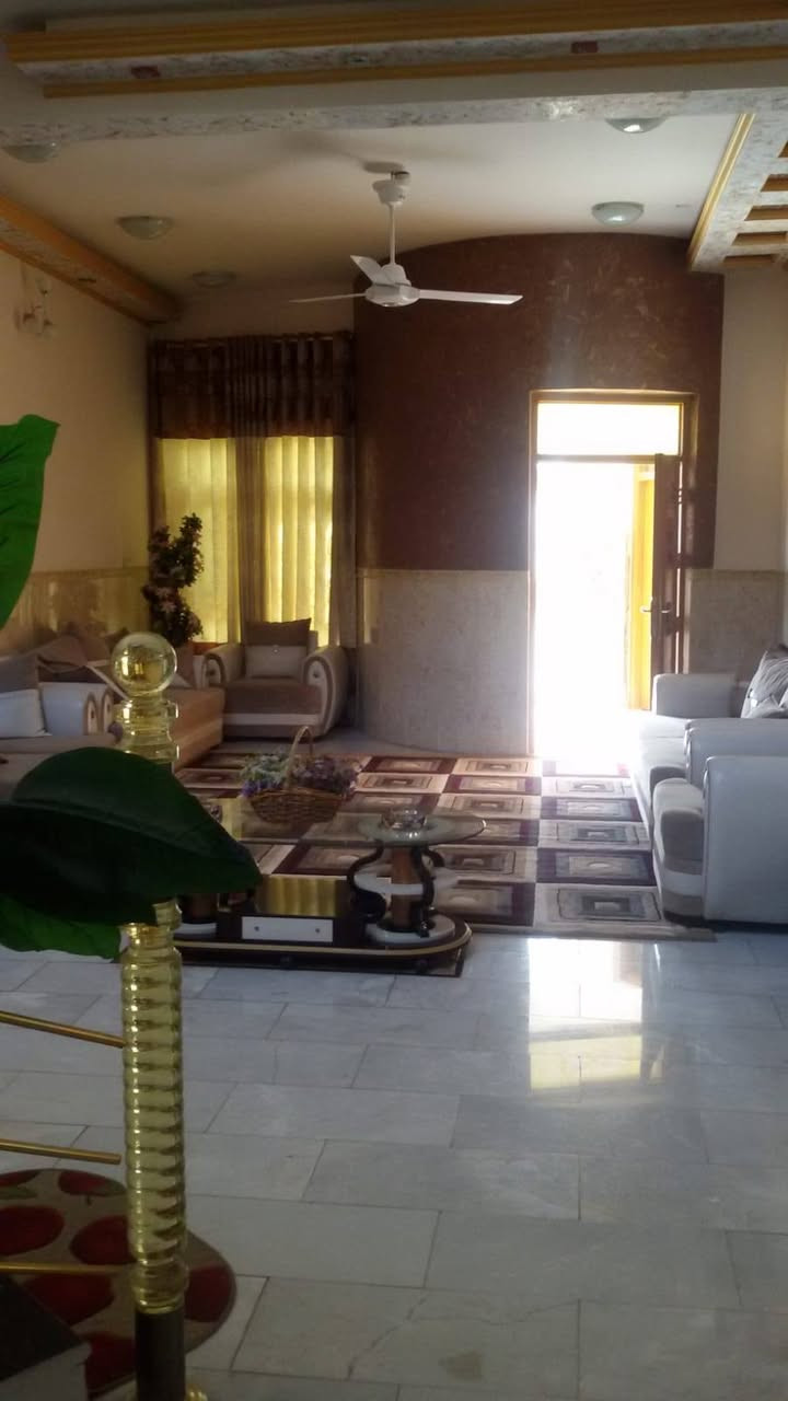 فله للبيع
المساحه 600
الموقع ورديه /شارع المشجر /١٠٠ متر لشارع ورديه
كما موضح بل صور
طابق الارضي غرفتين نوم وهول استقبال ومطبخ وصحيات وكراج وحديقه
طابق ثاني غرفتين نوم وهول
بناء فول
السعر اتصل وتدلل
طابو زراعي سند 25

مراجعه مكتب الأهرام لعقار والمقالات شارع 60قرب مجمع الضامن الطبي *********** بيه واتساب
