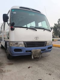 كوستر للبيع 2005 سيارة مصفر بسمي رقم الإنجليزية الااتصل على الرقم 0771...