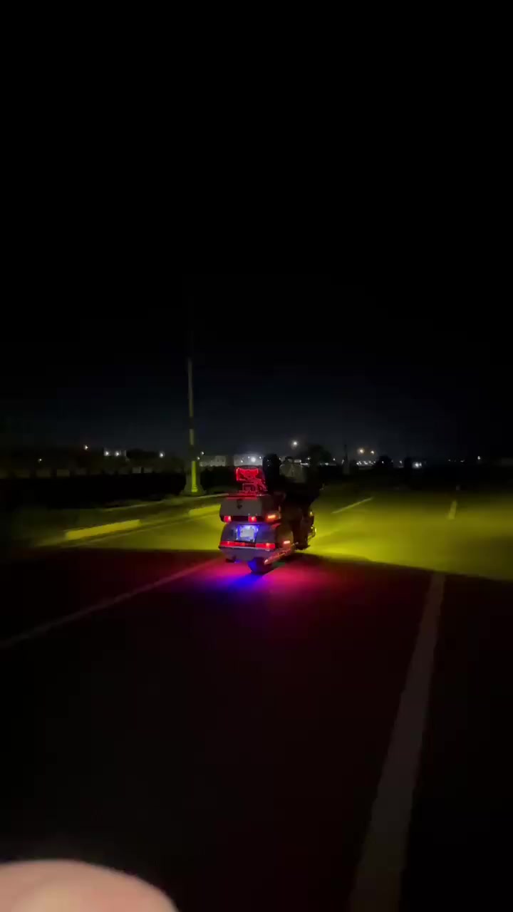 موديل 2000وارد يابان ام الماسحه رقم بصره ماشيه 25 الف 
ضفيره بلاديه مابيهه اي جطل سعرها 48 بيها مجال  مكاني بصره
***********
