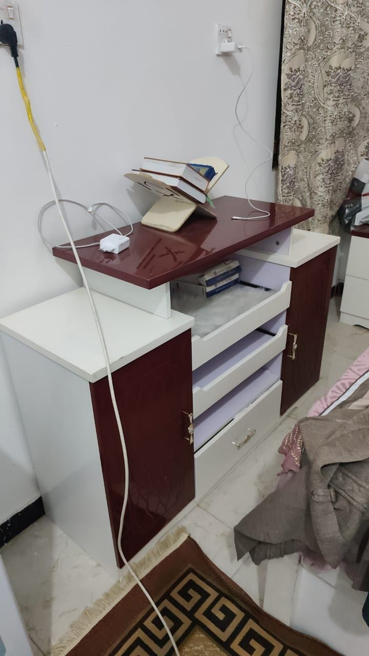 غرفه تركي كامله نضافه فول جاهزه السعر ٤٥٠ بيها مجال مكان سماوه *********** يوجد فتح وشد ونقل
