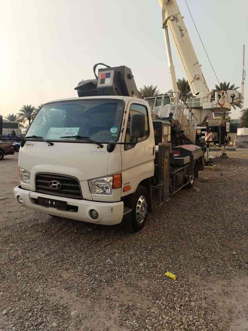 السلام عليكم باسكت للبيع موديل ٢٠١٤ سياره جديده ارتفاع ٢٨ متر مكان بغداد المحموديه ***********
