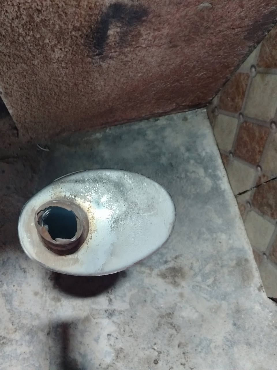 سلام عليكم صالنصه مال بيم دبليو لبيع عنوان البصره محكمه الكزيزه ***********
