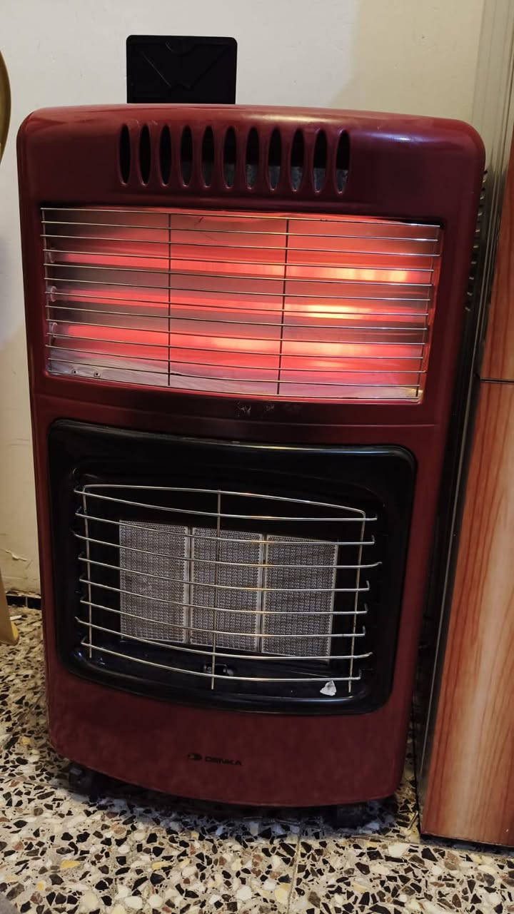 مدفئة كهربائية +غازية بس ماشتغلت عالغاز ماعرف شنو مشكلتها ابيعها هالموجود ب35الف
***********
