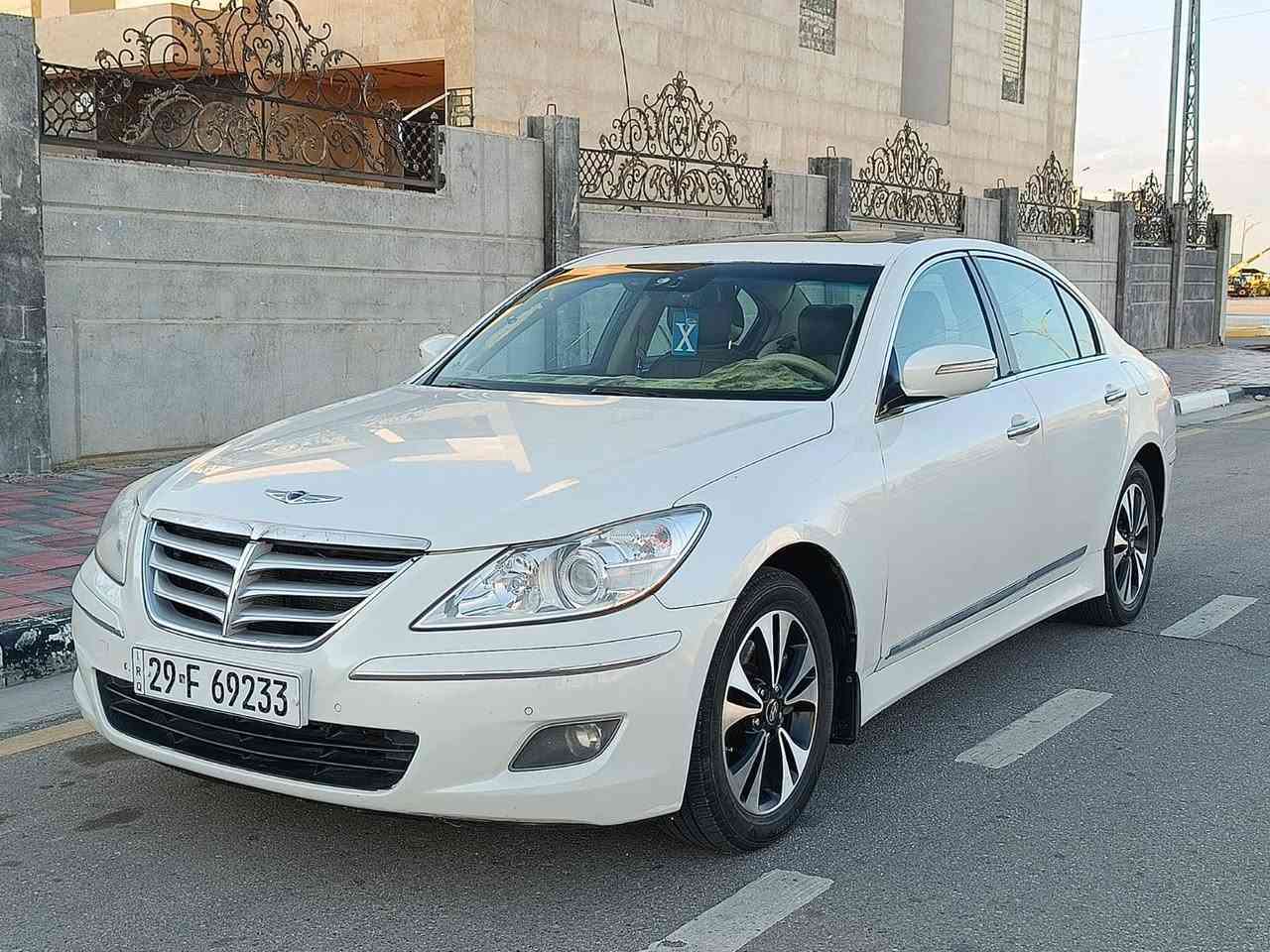 سلام عليكم سياره نوع جنسس موديل 2009 وارد امريكي حادثه جاملغ او بنيد بدون دواخل فول مواصفات واحد عله واحد اعله فاه  بصمه شاشه كامره حساسات امامي خلفي تحكم ستيرن جهتين خمسه ويل كب شاير مري تحكم مري مري شفط كشنات كهرباي جلد ثلاجه تدفاه تبريد كشنات تبريد 3قطع مكينه حجم 6ستندر فتحه موس منضومه كشاف زنون سستم سماعات دمام صوت بصمه ابواب مانع نزلاق مانع تصادم تحذير عن بعد كفاله كير مكينه حداديه تخم تاير تبريد كفاله بيه مكانات كلير اثر شخوط العنوان كربلاء السعر، 88بيه مجال رقم الهاتف ***********تصال تحويل مباشر بسمي سنويه جديده
