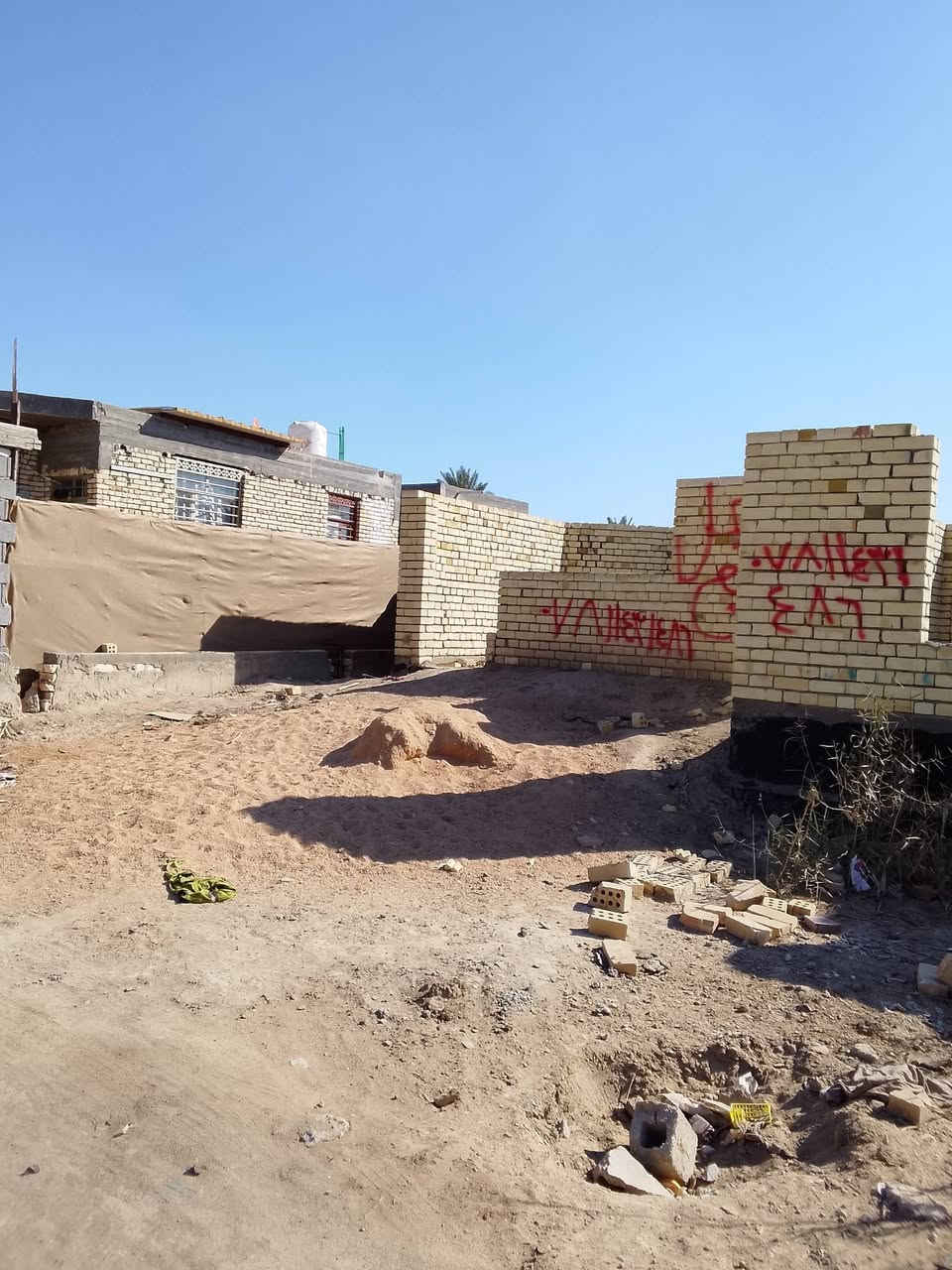 السلام عليكم هيكل للبيع مساحه 250 طابو زراعي العلگايه ***********
