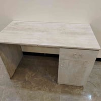 ميز مكتبي ١٢٠ • تركي • مستعمل قليل