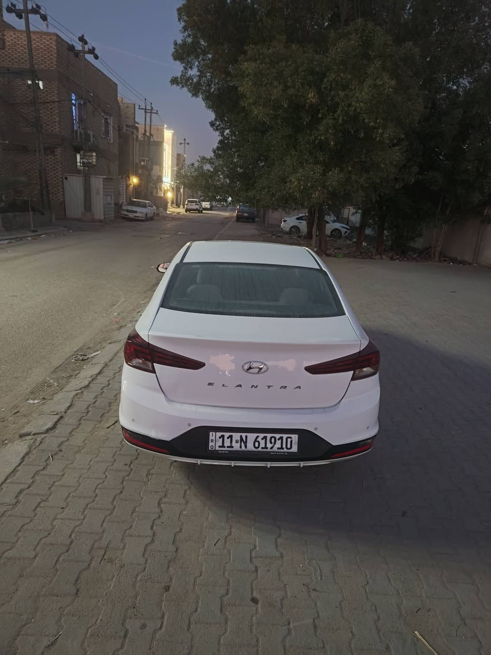 سلام عليكم
النترا 20خليجي 
فول عدى البصمه 
رقم بغداد بأسمي 
سعر 145
اي تفاصيل الاتصال بالارقام 
***********
***********
النجف الاشرف
