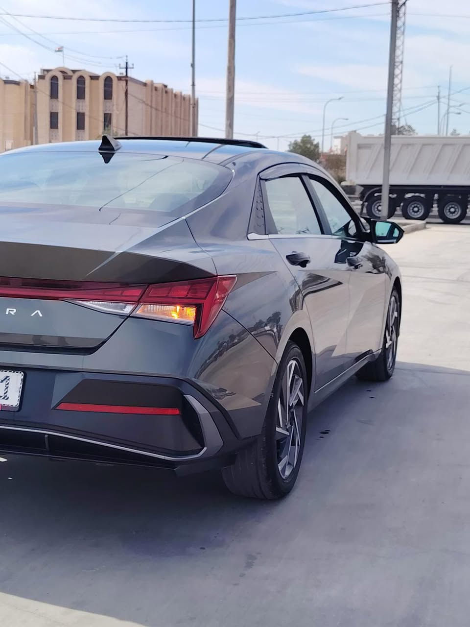 اقره الوصف كلشي ذاكر بي ما منواجد ع  نت لاتصال ***********
السلام عليكم النترا مديل 24 بيها بنيد مبدل الباقي كفاله فول مواصفات  ماشيه ١١ الباقي  سعرها 165بيها مجال رقم بصره حره بسمي
