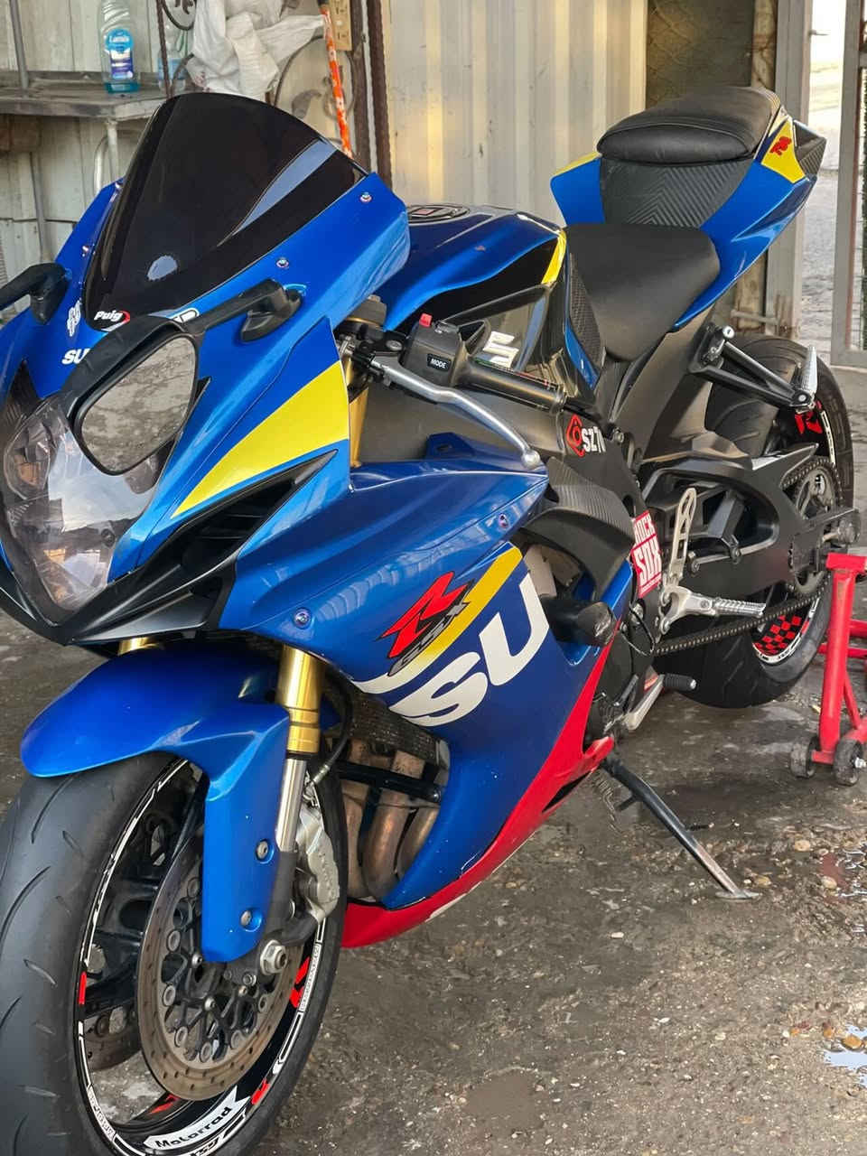 سلام عليكم
جكسر 750 موديل 2014 
بدون اوراق. وبيع فقط 
دراجه جاهزه بدون نقص 
سعرها ب57 ورقه ومجالها قليل 
***********
مكانها بغداد
