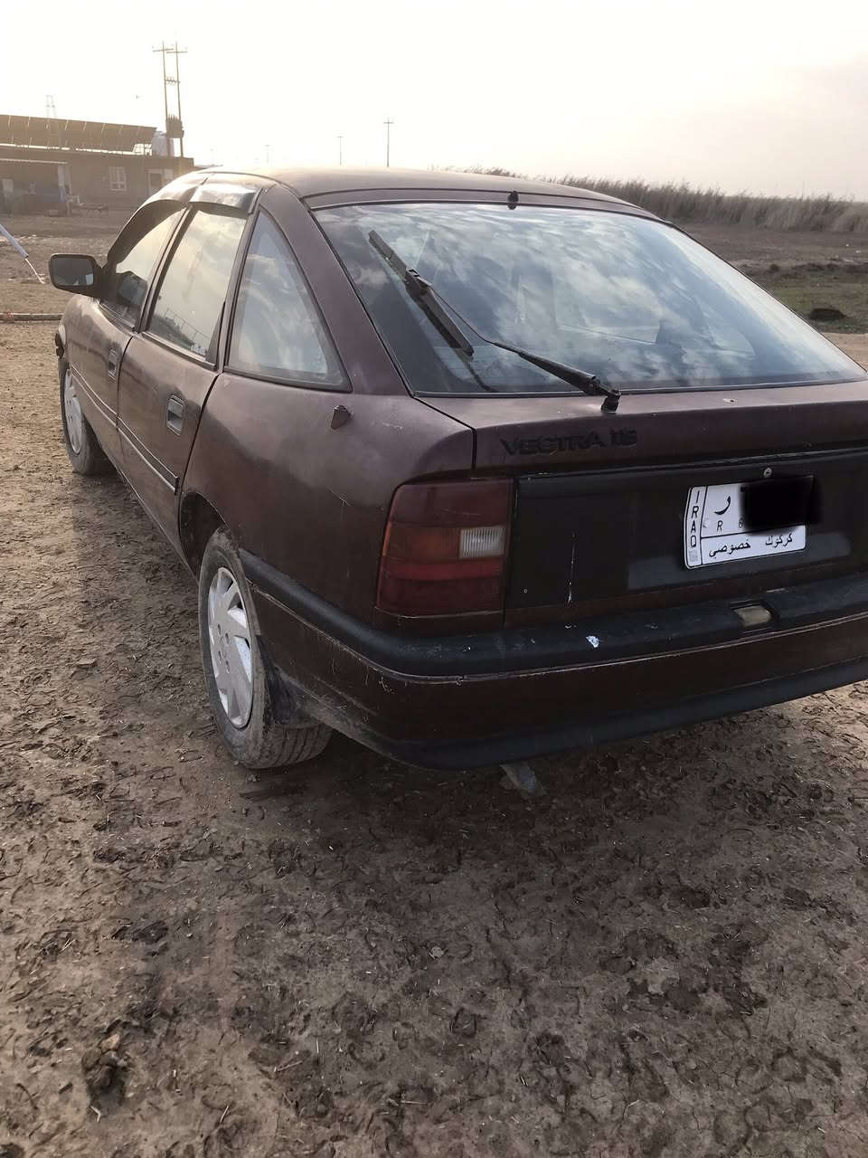 #للبيع
السلام عليكم. 
للبيع فكترأ 18 ماسحه رقم كركوك سنوية لغاية2028
صبغ جماليه كل شي شغال مابيها نقص 

للاستفسار *********** والخاص مفتوح
