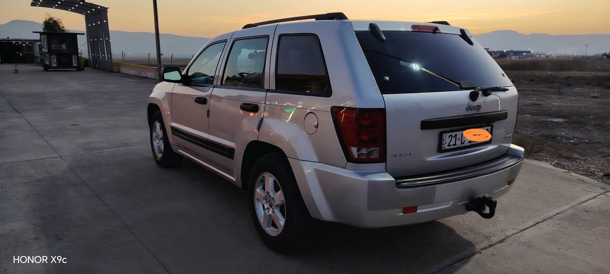 جیب لاریدۆ مۆدیل 2005 دەبڵ ئەکسل زۆر جوانە ماڵی دۆستە 
سەنەوی تازەیە تا مانگی جواری  2028
دەبڵ ئەکسل ئۆتۆیە
دوو بارجە بۆیاخ بی ناو گرتن 
بۆیاخ تەنکە
جوار تایەی لۆک 
بیشو دوای تازە داگیروە 
کوشن کارە بای
 ئاوینە کارەبای 
گەر مو سارد لە سەر سویج 
سیر فزی کامل کراوە هەمو گیانی بەشەرت 
کی حەزی لی بو تیڵ بکات ببورن جوابی کۆمینت و نامە  نادەمەوە لەگەڵ ڕیزم دا لە سلیمانیم *********** 
87 وەرەقەو  شتیک مەجالی تیایە السليمانية, العراق
