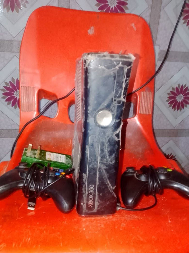 اكس بوكس نضيف كلش بي٤٠لعبه فيفا بيس٣نسخ تعليق عربي درايفر اصليه سعر ١٠٠ قفل


**إذا كنت صاحب هذا الإعلان وتريد حذفه لأي سبب، رجاءا أرسل رسالة إلى الدعم الفني**