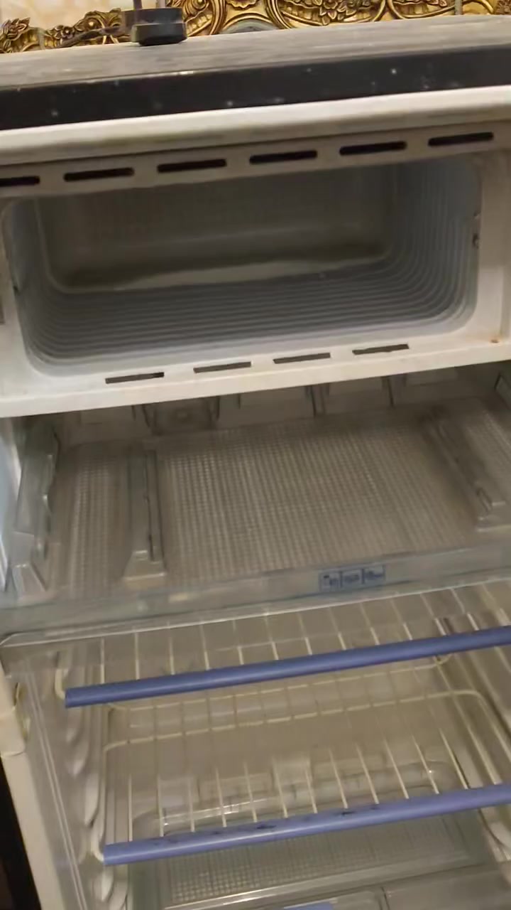 ثلاجة حجم صغير صناعة شركة دايو الكورية نضيفة جدااا مكانها غزالية ويوجد توصيل سعرها 125الف


**إذا كنت صاحب هذا الإعلان وتريد حذفه لأي سبب، رجاءا أرسل رسالة إلى الدعم الفني**