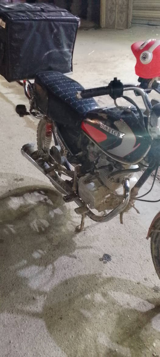 السلام عليكم الدراجة 2019 خمسه كير مدينة الصدر لبيع 250 مال محتاج
***********
