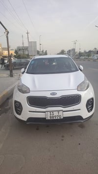 كيا سبورتج ١٨ خليجي مكفوله السياره عدا بارد الباب الخلف الصدر ماشيه ٨٧...