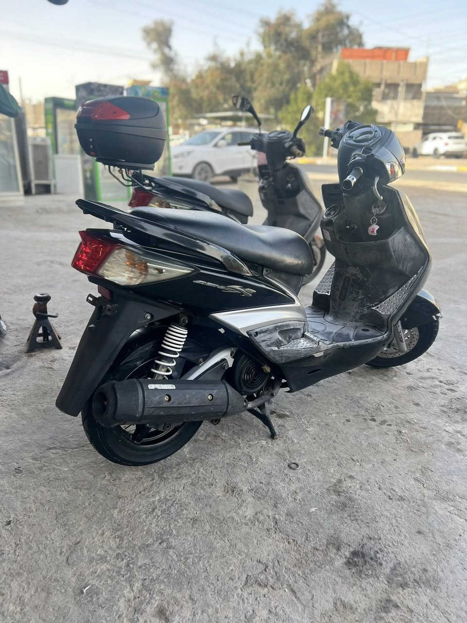 السلام عليكم للبيع سكنس فحل بلادي كفاله مكنيه بلاديه كهربائي كله شغاله مابيه نقص برغي  الرقم ***********
