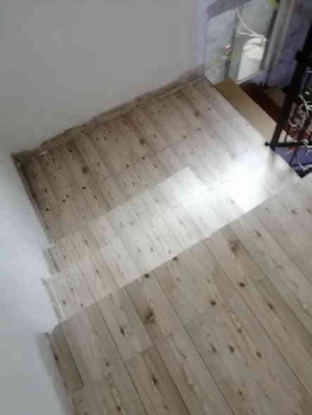 السلام وعليكم بيت للبيع بشركه طارق
رقم 8/520
قريب على جامع الراشدين وقريب على مستشفى الشفاء 
مكانه ممتاز وسعره مناسب 
وگدامه حديقه للبيت فقط 
سعر 94 وبي مجال 
للاستفسار ***********
