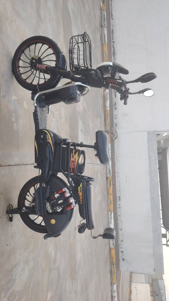 السلام عليكم بيسكل🚲 شحن للبيع موديل2025 سرعه 99💯4نمر تيرات جديد  ليت زينون كامل مكمال💯 بك ليت شقال شحنه جديد5بطريات جديد بيسكال🚲 فوللل نضافه دبالاشاره السعر 300او بي مجال للشراي خابر او ادلل ***********مكاني
