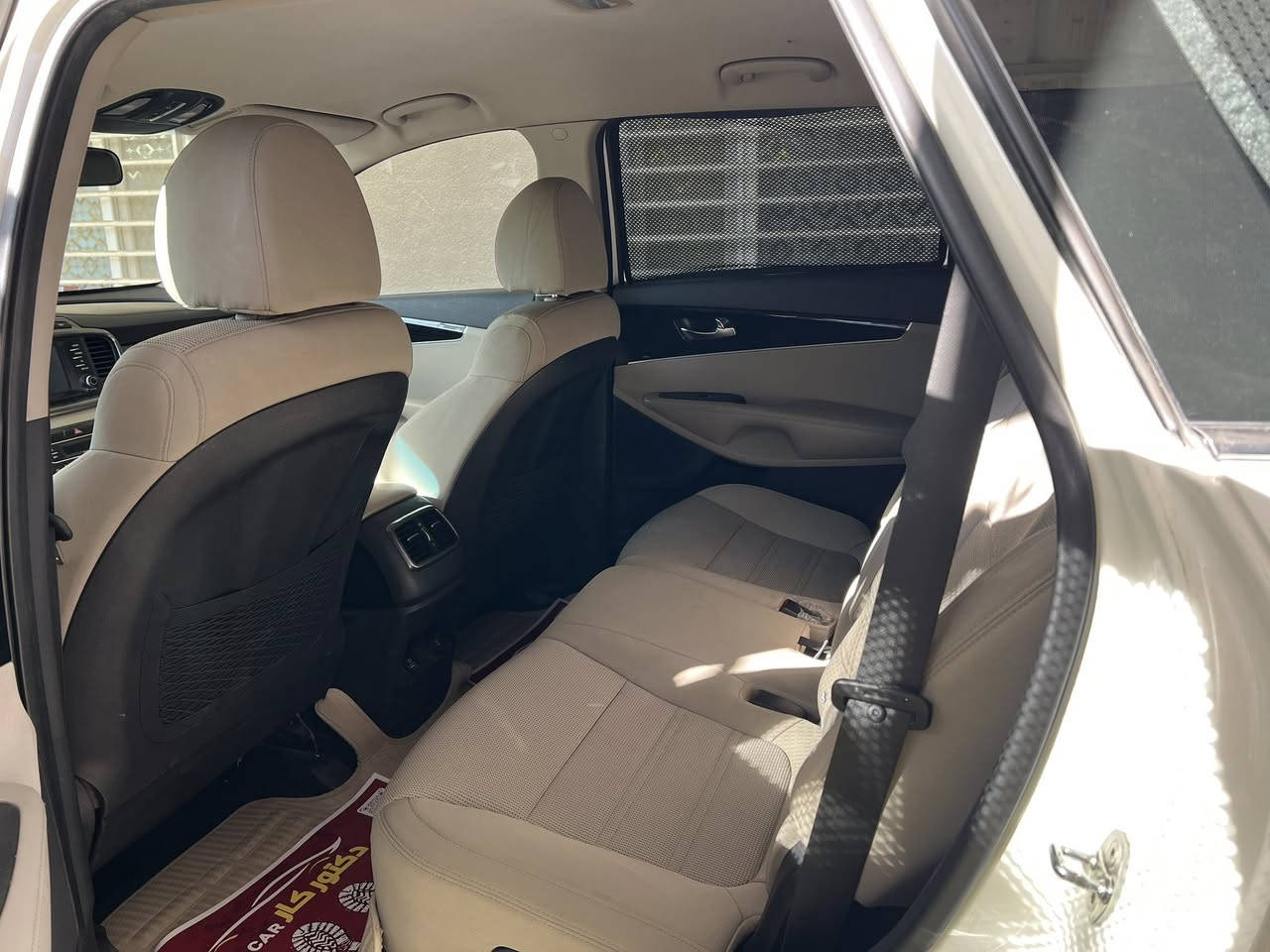 كيا سورنتو خليجي موديل 2020

اربعه ستندر 

مواصفات  بصمه مري شفط اناره ترحيب شحن وايرلس جنطه كهرباء ويل كروم سبعه راكب ثلاث قطع تبريد دبل كمبريسر كشن كهرباء 

ماشيه (140)كيلو 

مكفوله من الصبغ بيه بارد وتكحيل كارت 

مكاني كربلاء السعر (205)وبيه مجال حك الجيه 

***********

***********
