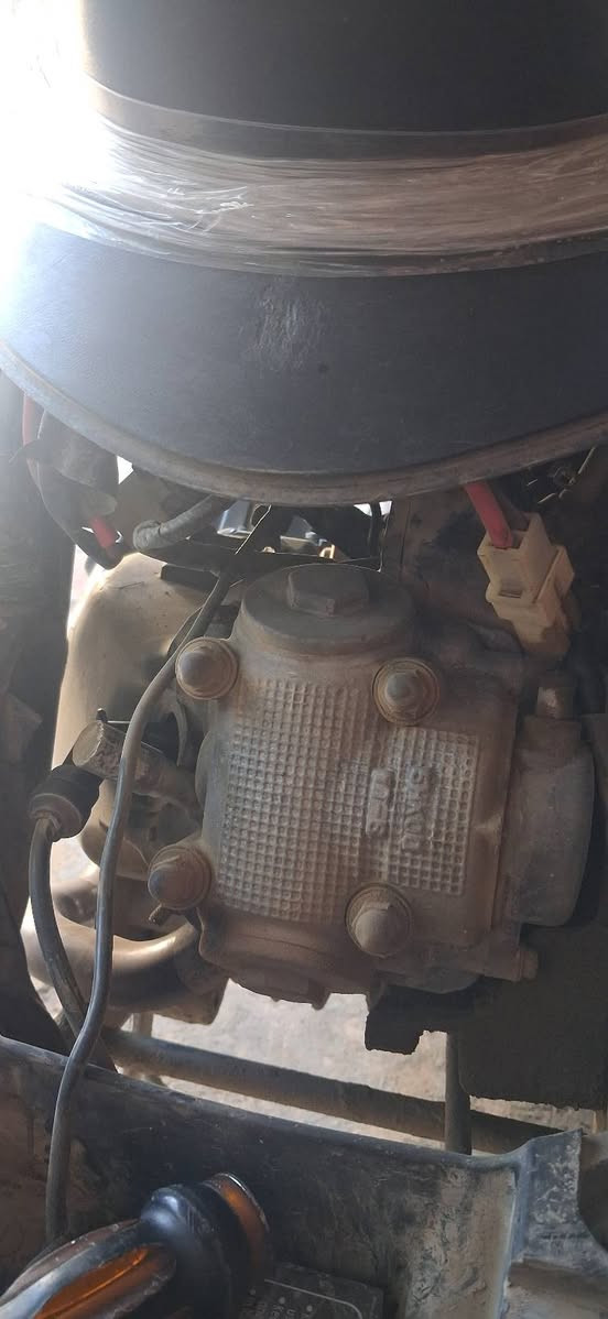 سلام عليكم ماكس عدله نضيفه مال بيت بلاديه فقط كفرات تجاريه مكينه ناعمه شلعه حلوه مكينه ما مفتوحه سلف هندر بيها تأخير بل تشغيل بسبب الكابريتر السعر 450 وبيها مجال لشراي *********** متواجد وتساب فقط مكاني بغداد المشتل
