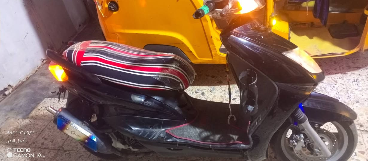 سكنس نثيه للبيع الدراجه حلوه ومرتبه من 

 ايدك الشارع محرك كفاله وكهربايات كفاله كلها شغاله
 السعر 450 - المو شراي لا يطب المكان حسينيه مال الراشديه وهذا رقمه بي واتساب ومخابره ***********
