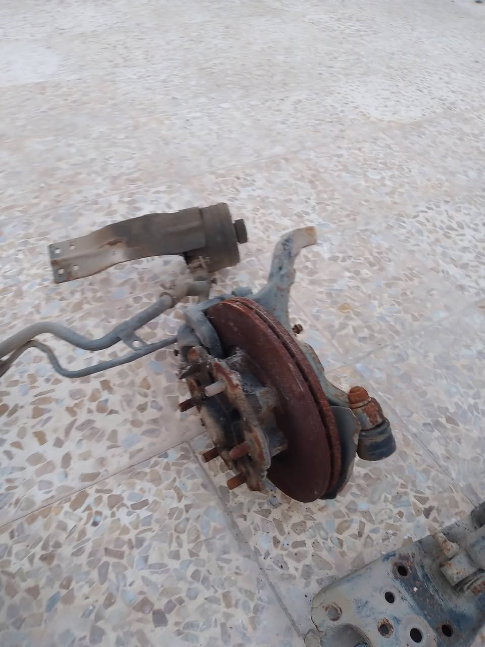 أغراض مازده بومه ٢٠٠٥  للبيع
***********

