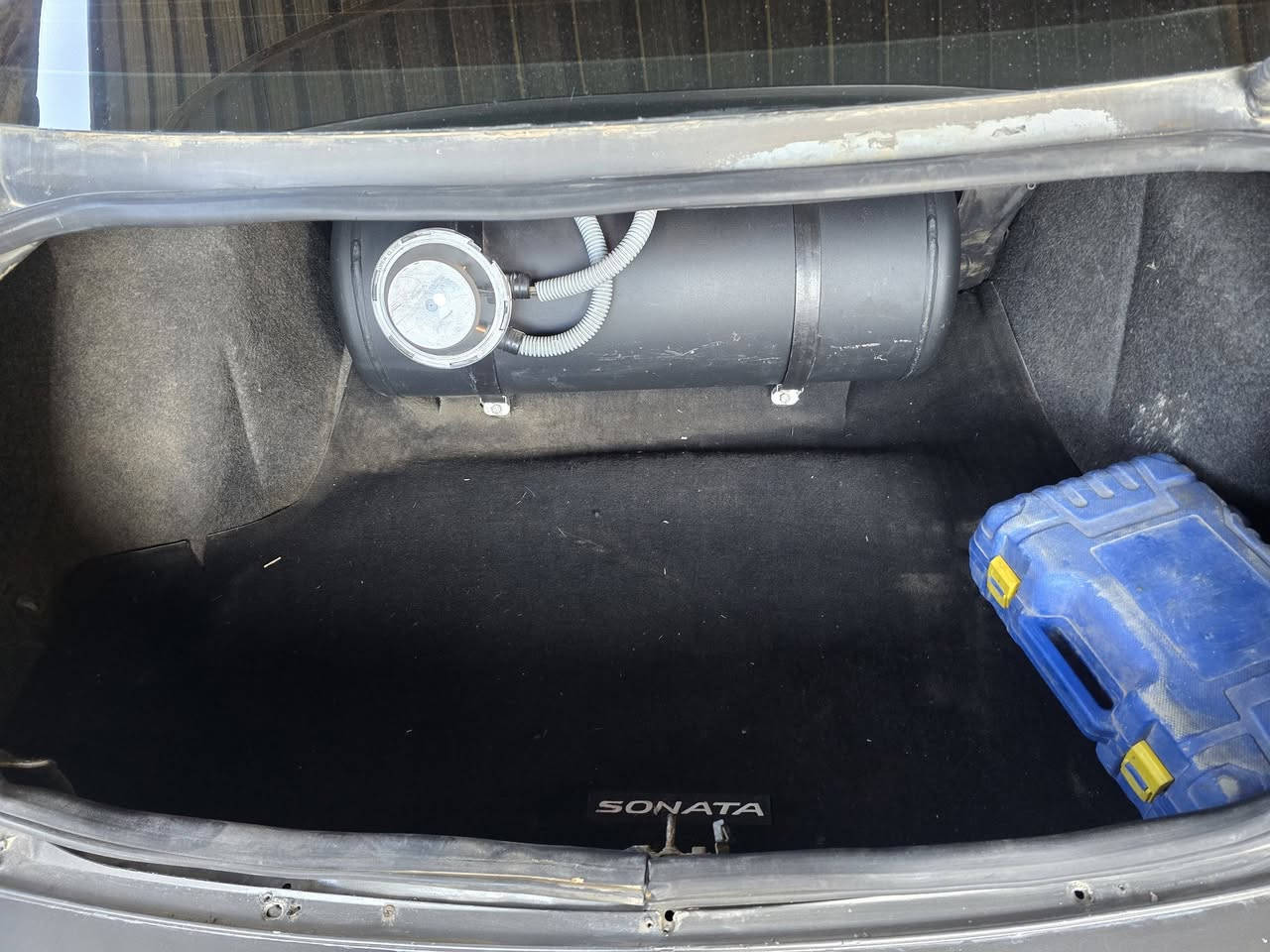 السلام عليكم
 اوباما موديل 8 مصبوغه عام جماليه جاهزه 
 مكفوله من الكلبه والضربه القويه منضومه غاز بيها 
سنويه وهزه ورقم جديد مراوس بسياره عاليه
 وانطي الفرق اقساد كل شهر  5 ورقه 
***********
