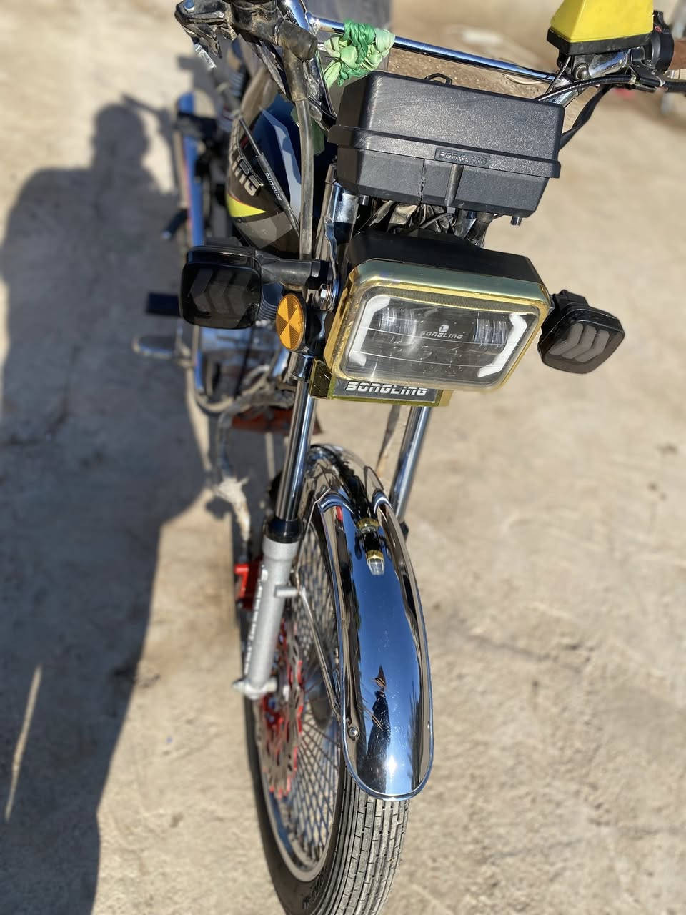 السلام عليكم تايكر 25للبيع اصولي 
اتصل وتدلل/***********
مكاني ناحية الشحيميه/
