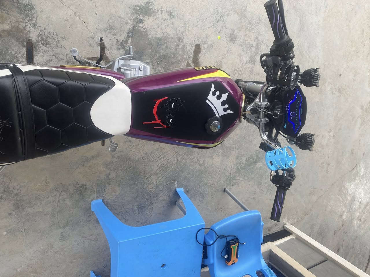 موطور لبيع مديل23 محركً150 سعر 450


**إذا كنت صاحب هذا الإعلان وتريد حذفه لأي سبب، رجاءا أرسل رسالة إلى الدعم الفني**